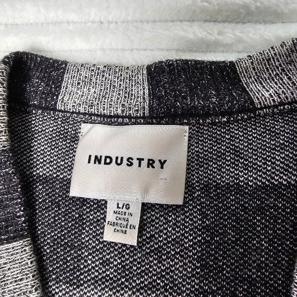 Industry Womens Buffalo Plaid Cardigan Black Cream Wool Blend V-Neck Large - Picture 5 of 12